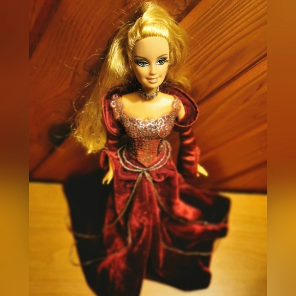 Elegant Barbie Doll Special Edition - Picture 1 of 6